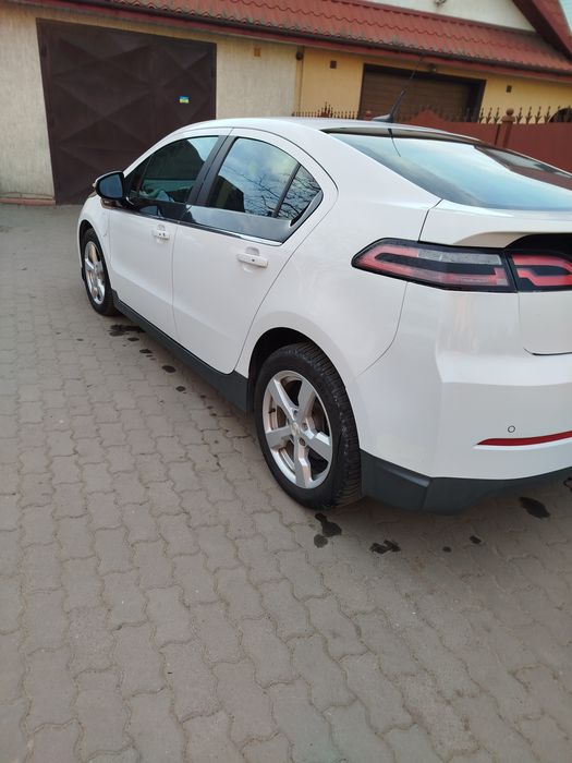 Chevrolet Volt гібрид 1.4