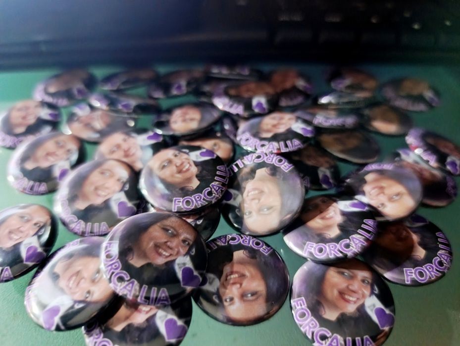 Pins/crachás personalizados