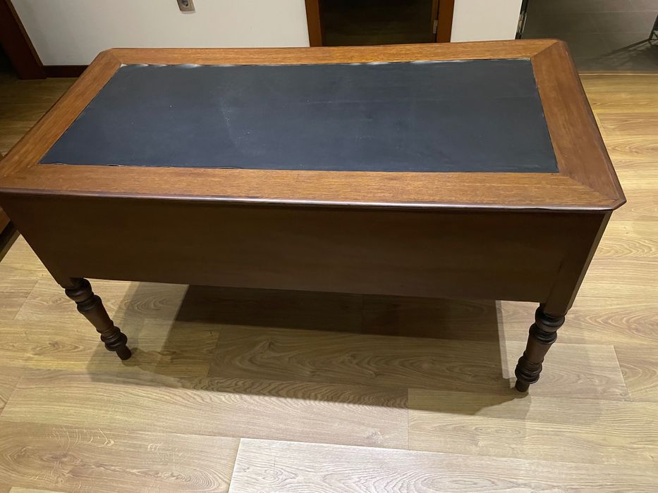 Secretária antiga estilo Romântico séc. XIX