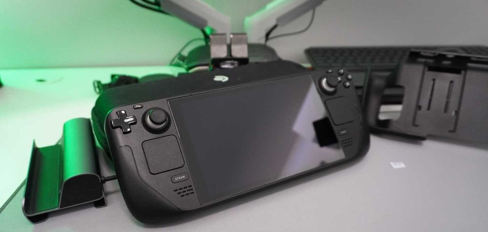 Steam Deck 64 GB + 512 GB + Akcesoria