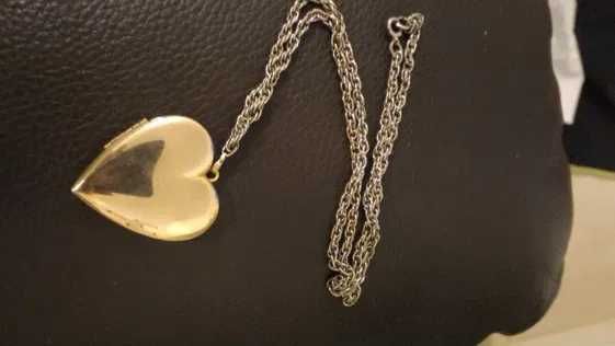 Cordão de pescoço - forma de coração