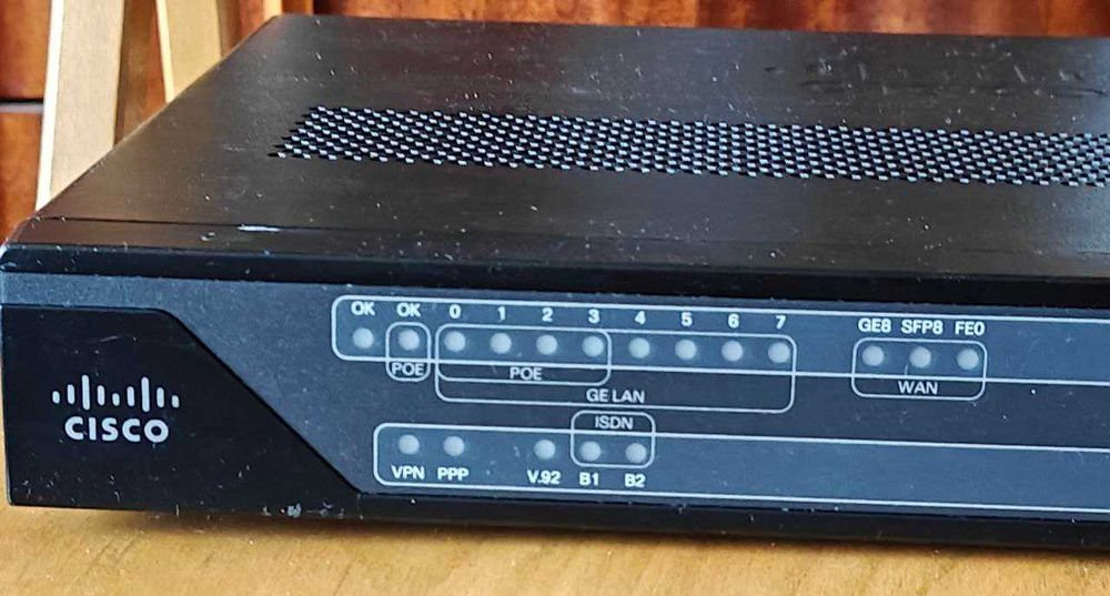 Маршрутизатор Cisco C891F,Док станция 1008R-HDD-VM/IE