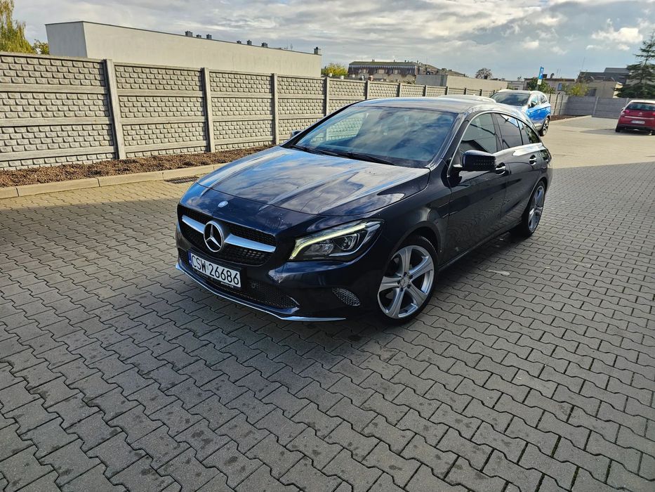 Mercedes-Benz CLA Mercedes CLA 180