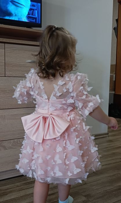 Сукня для дівчинки