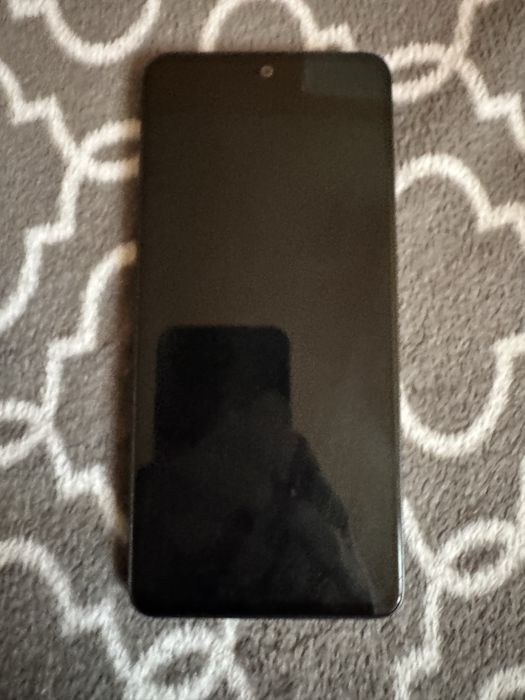 Телефон Redmi Note 13.