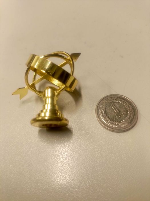 Figurka miniaturka, mosiężna