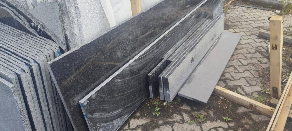 Parapety granitowe Angola, grafit, antracyt