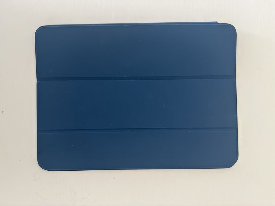 Apple Smart Folio para iPad Air (5.ª geração) M1  Azul-marinho C/ Novo