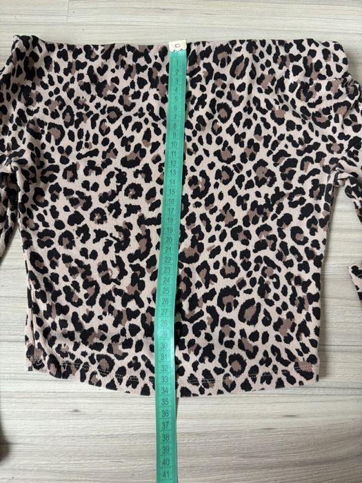 Bluzka w panterkę hiszpanka z długim rękawem crop top