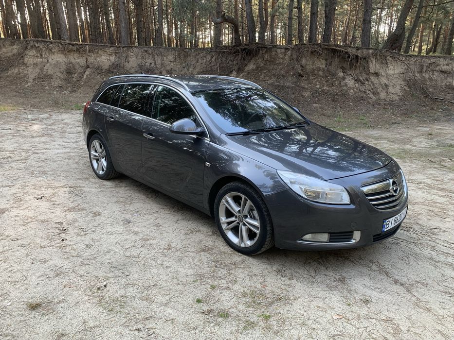 Опель інсігнія 2010 рік