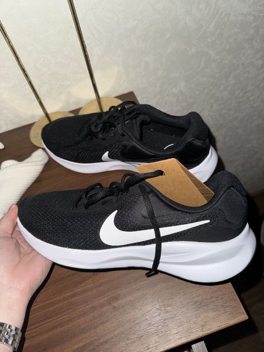 Продам  кросовки Nike