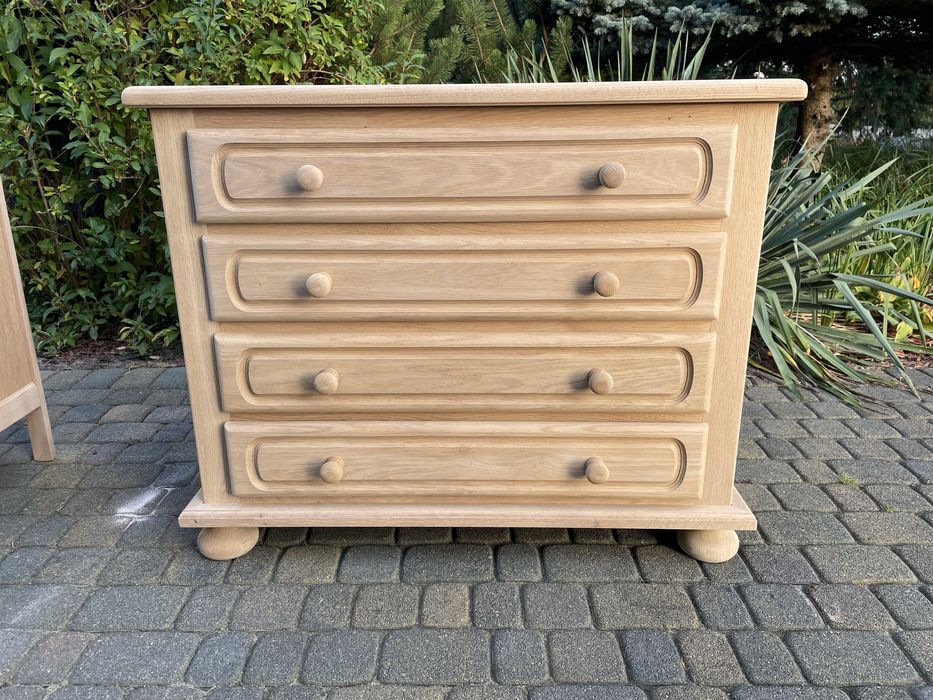 Komoda z szufladami dębowa stylowa oczyszczona ze starych powlok