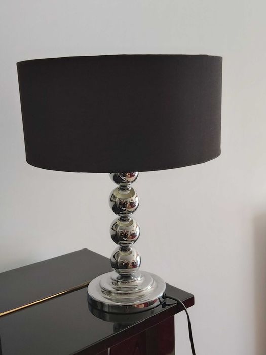 Candeeiro: pé e abajour