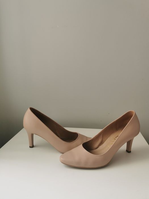 Bezowe szpilki Ryłko, obcas 7,5 cm