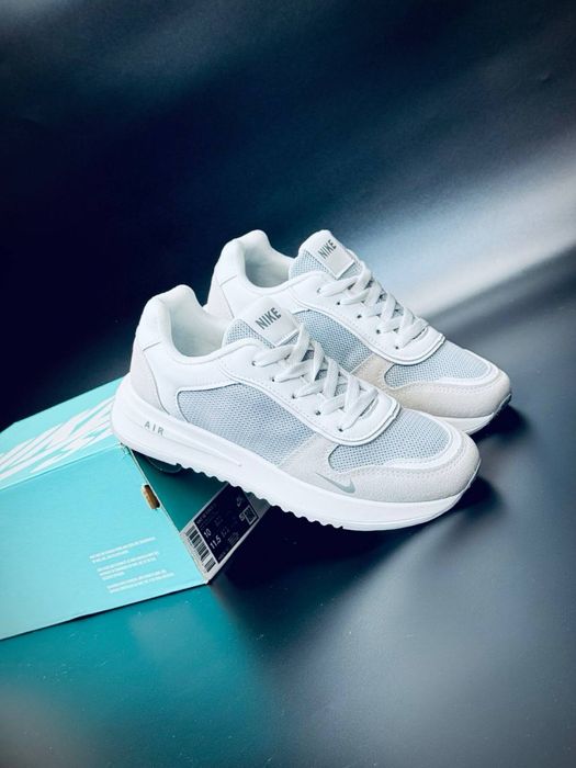 Кроссовки на каждый день Nike /сеточные легкие Найк женские кожаные