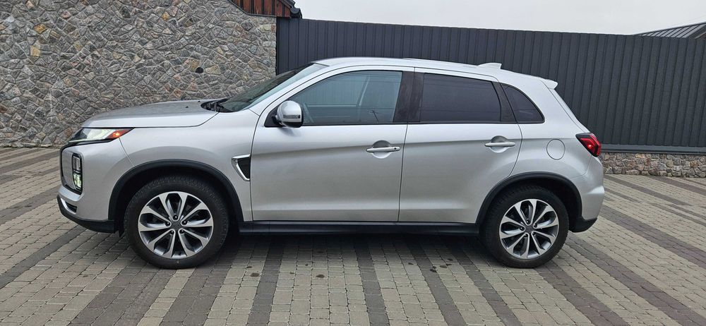 Mitsubishi RVR ASX Outlander Sport 2021 року