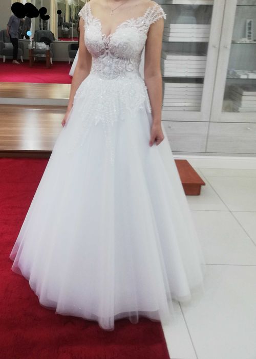 Sprzedam suknię ślubną wraz z dodatkami