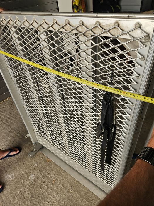 Пандус, трап або платформа для завантаження інвалідних візків