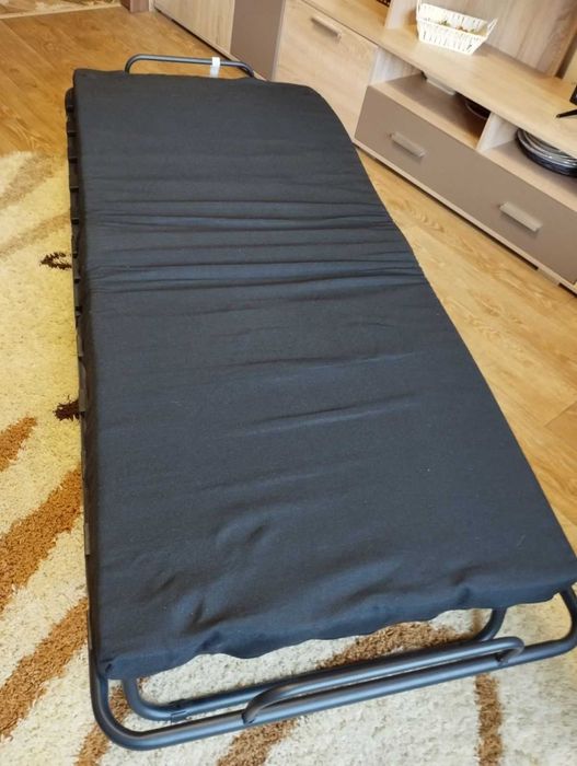 Розкладушка на колесах