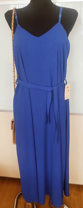 Sukienka długa na ramiączkach szafirowa muślin