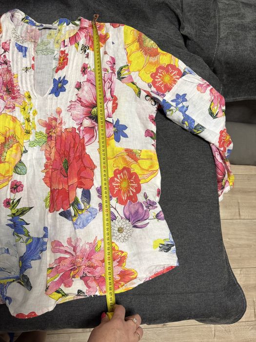 Лляна жіноча сорочка