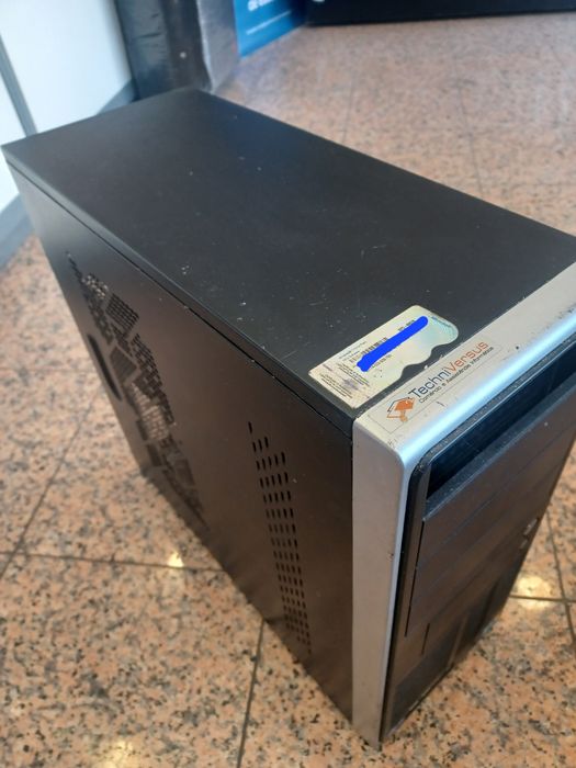 Caixa de computador vazia, com licença  Windows 7 Home Premium