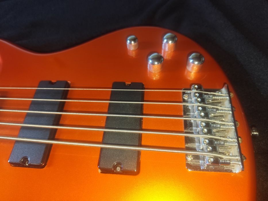 Baixo elétrico Ibanez GSR205