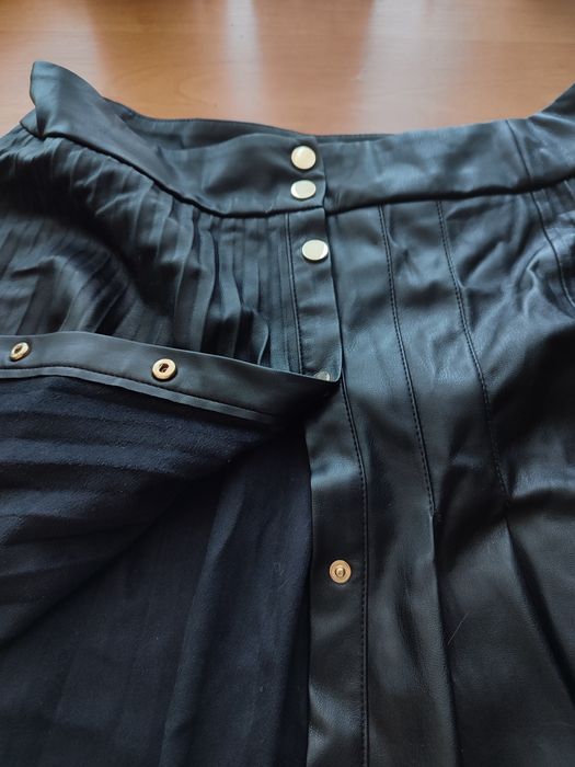 Шкіряна спідниця Zara на кнопках