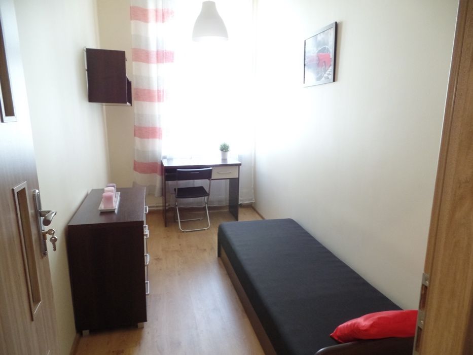 Pokój jednoosobowy. Ścisłe centrum, 3go maja. Żadnego "czynszu"!