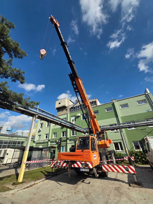 Dźwig samojezdny PPM ATT350