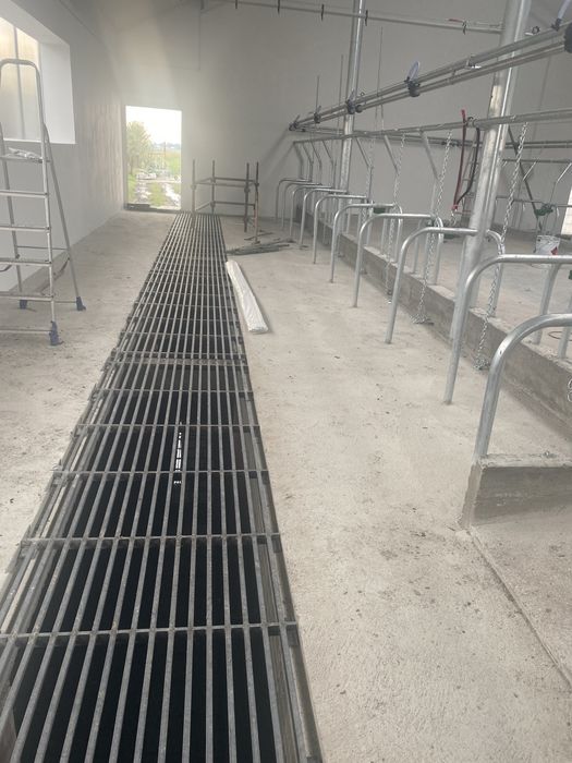 Ruszt ruszta kraty dla bydła wygrodzenia stanowiska maty