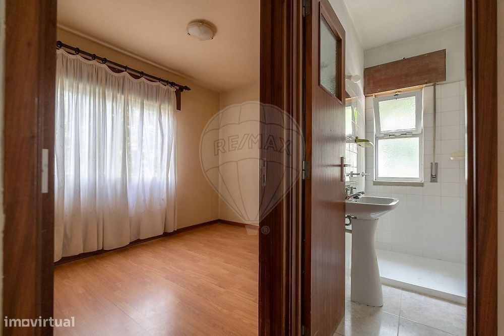 Apartamento T4 à venda em Coimbra  Santo António dos Olivais