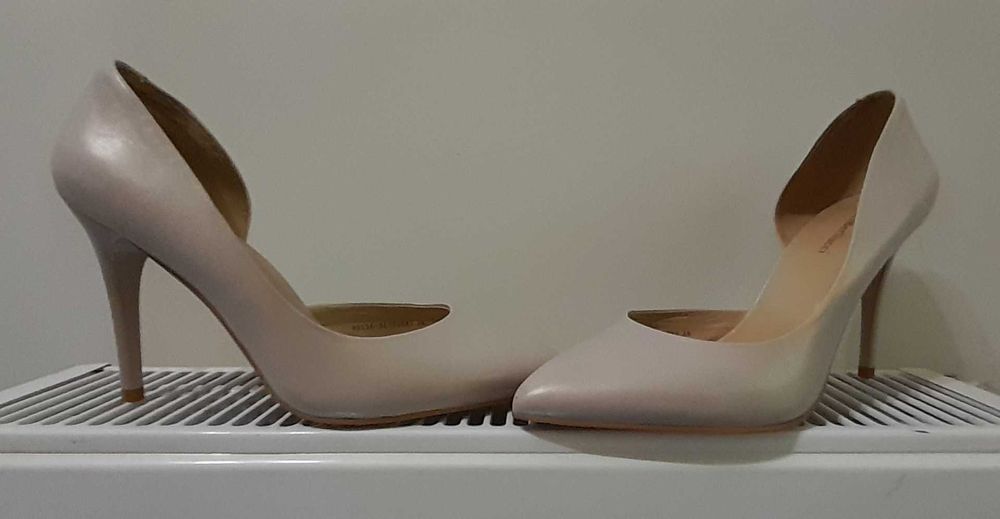 Жіночі туфлі Aicci Berllucci  Розмір 38