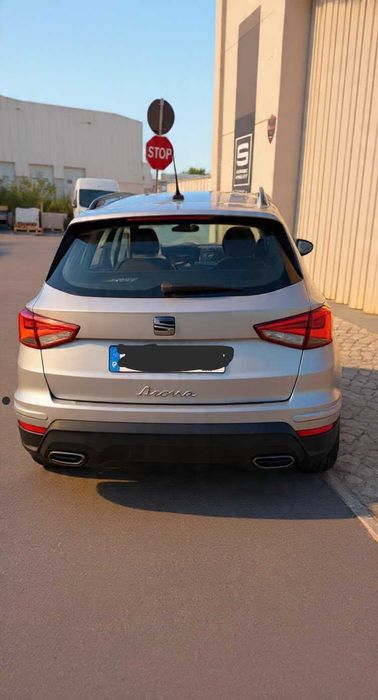 Automóvel Seat Arona em muito bom estado de 2022