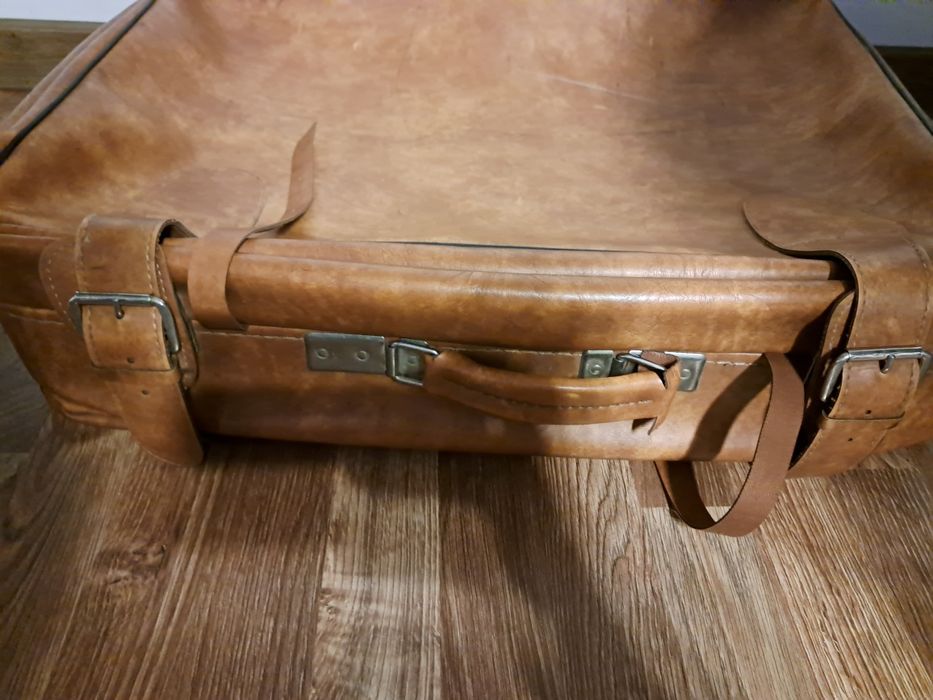 Walizka skórzana