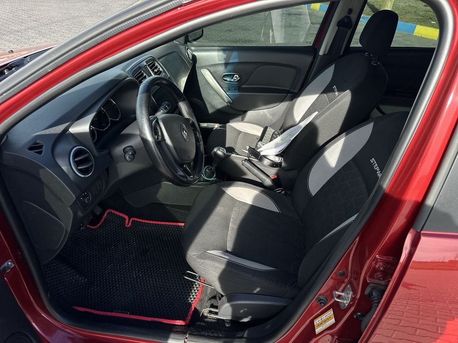 Renault Sandero 2015