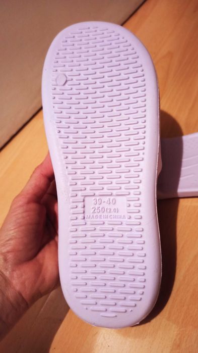 Nowe klapki buty na plażę i basen lekkie jak piórko r. 39