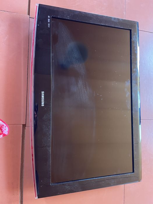 TV Samsung Lcd 32’’ avariada