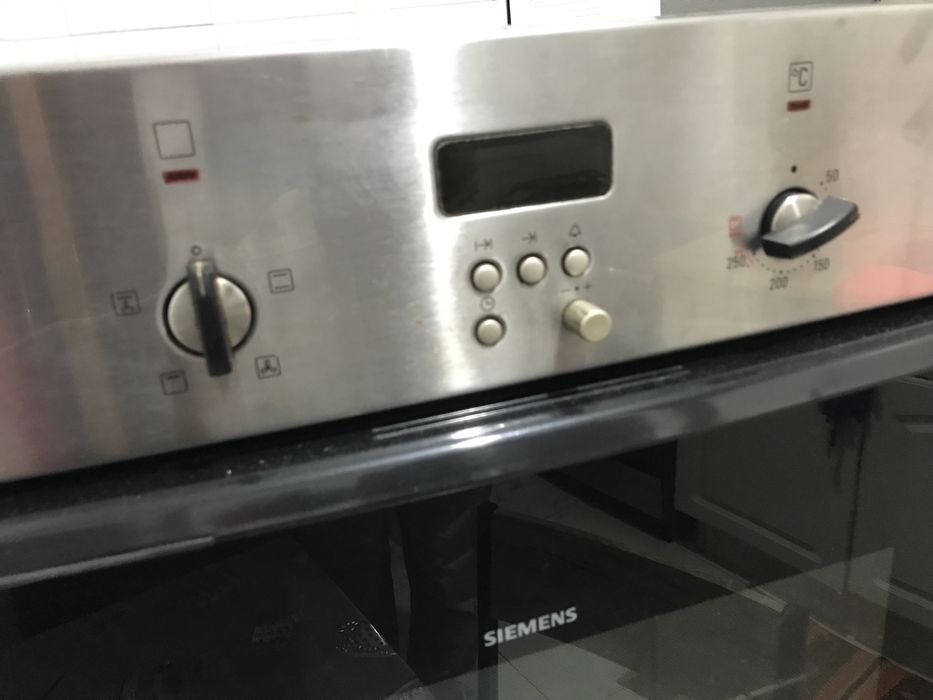 Estou a vender um forne segunda mao
