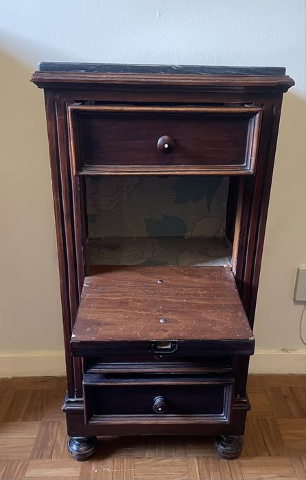 Móvel, Chiffonier, mesa de cabeceira muito antiga