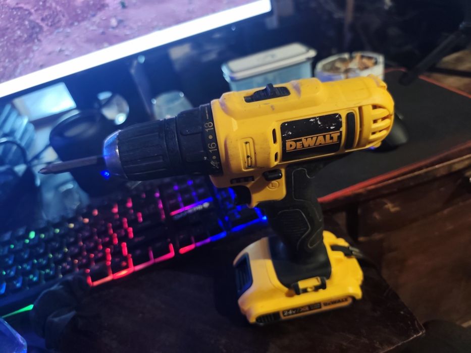 Шоруповерт DeWALT робочий (АКЦІЯ ДО 8-ГО ЧИСЛА) читайте опис!