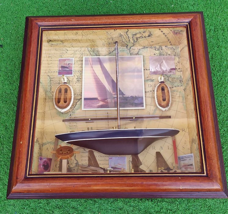 Quadro em relevo com motivos náuticos 29x 29cm