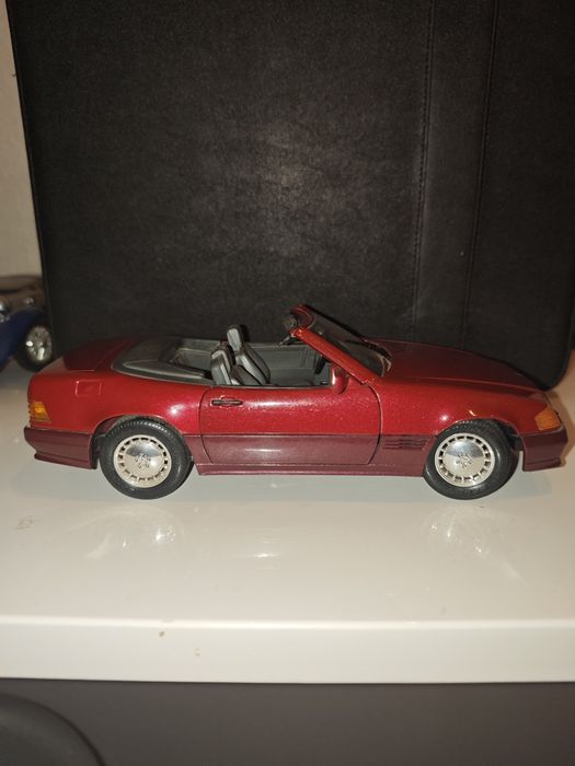 Revell, Maisto, Bburago Polistil 1/18