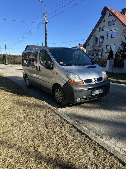 Renault Trafic 1.9 DCI 9 osobowy 2004r. NAVI