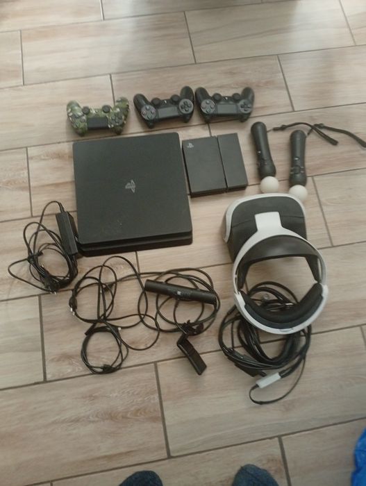 Konsola Ps 4 plus vr sprzedam