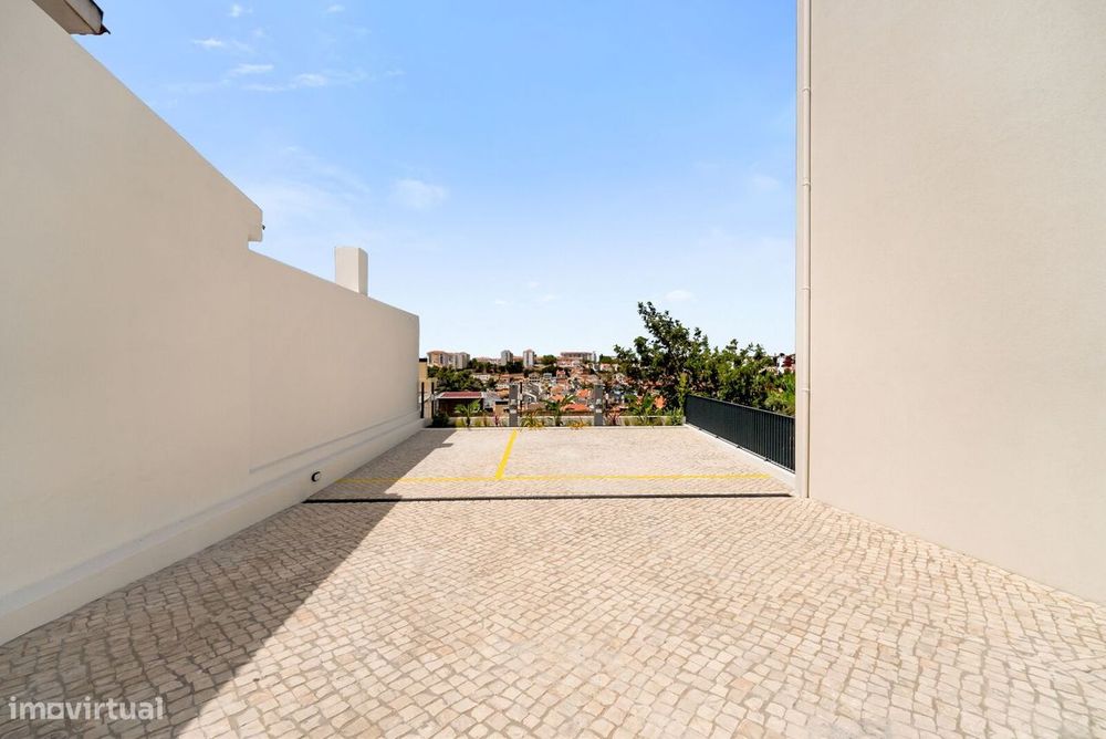 Apartamento T3 com jardim, Amoreira, Cascais