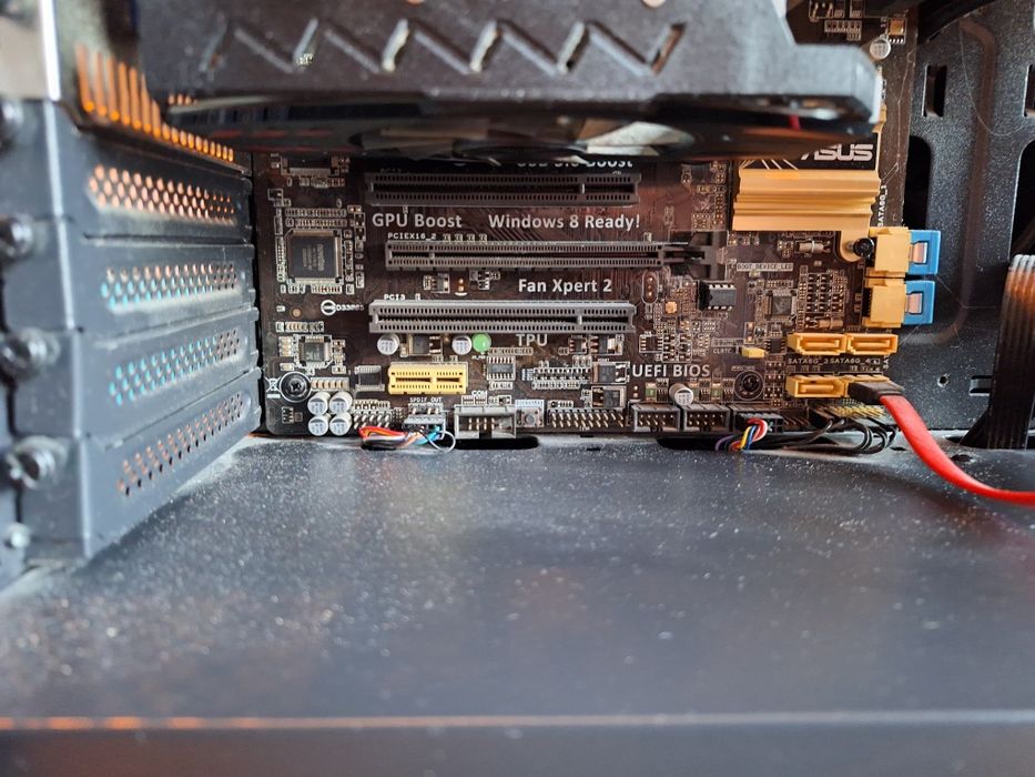 Komputer stacjonarny| Intel i5 | ASUS Z87-C | GTX 750Ti|SSD+HDD