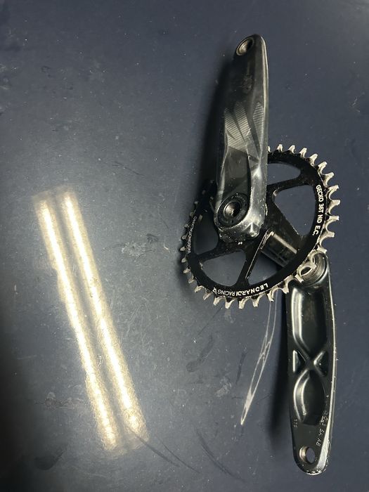 Vendo prato de btt tamanho 36 Leonardi com cranks sram gx 170mm