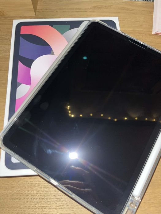 IPad Air 4 2020 stan bardzo dobry