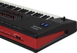 ROLAND FANTOM 8 Synthesiser Workstation